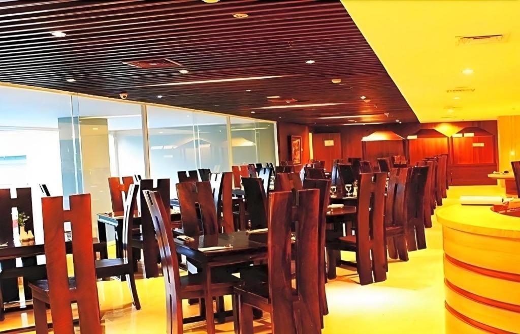 Arch Hotel Bogor Exterior foto